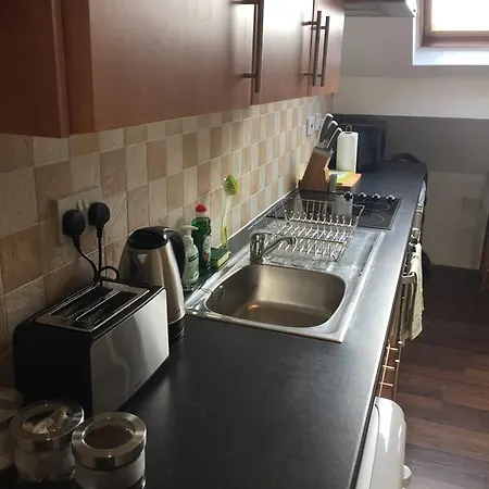 Apartment St James House *