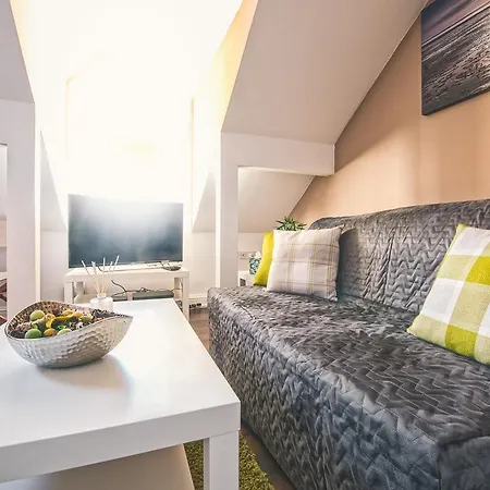 Apartment St James House