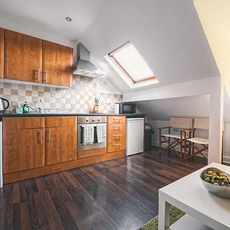 Apartment St James House